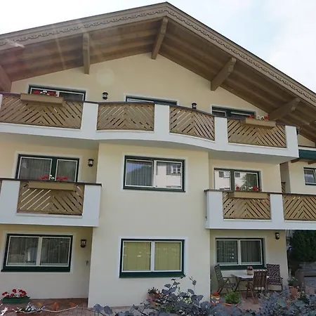 Rosa Apartman *